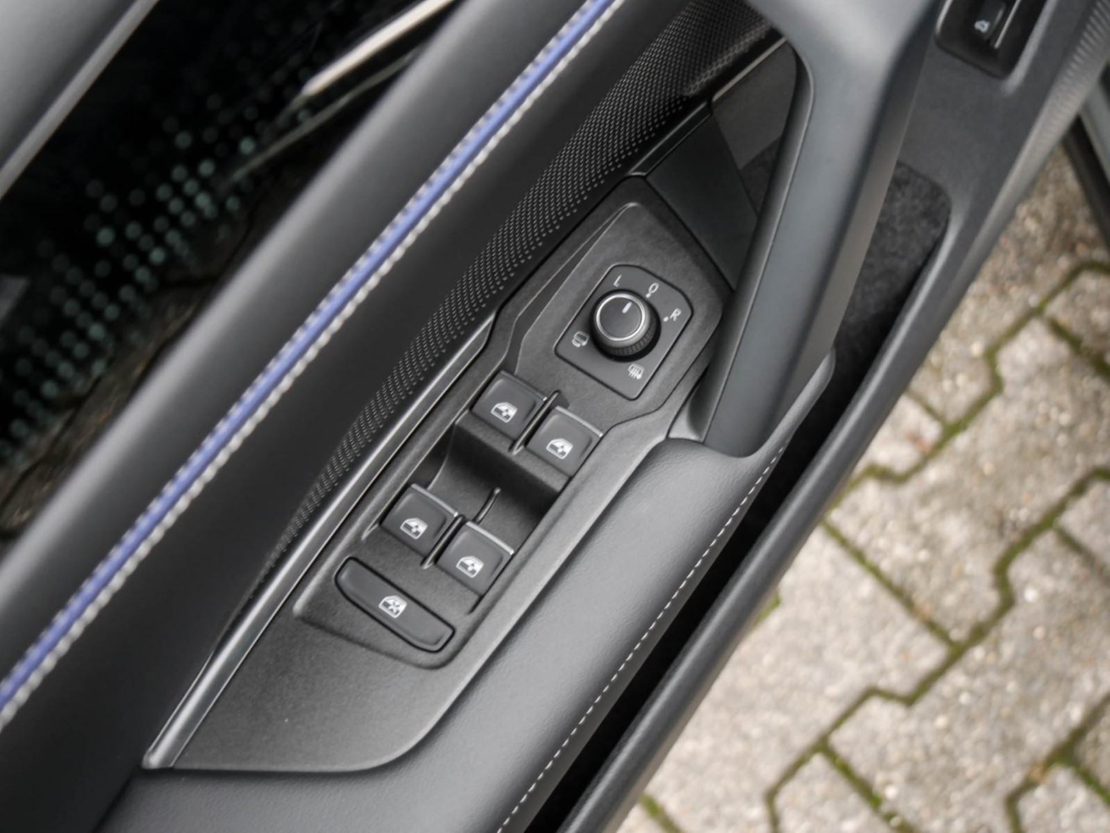 Volkswagen Tiguan 1.5 R-LINE DSG