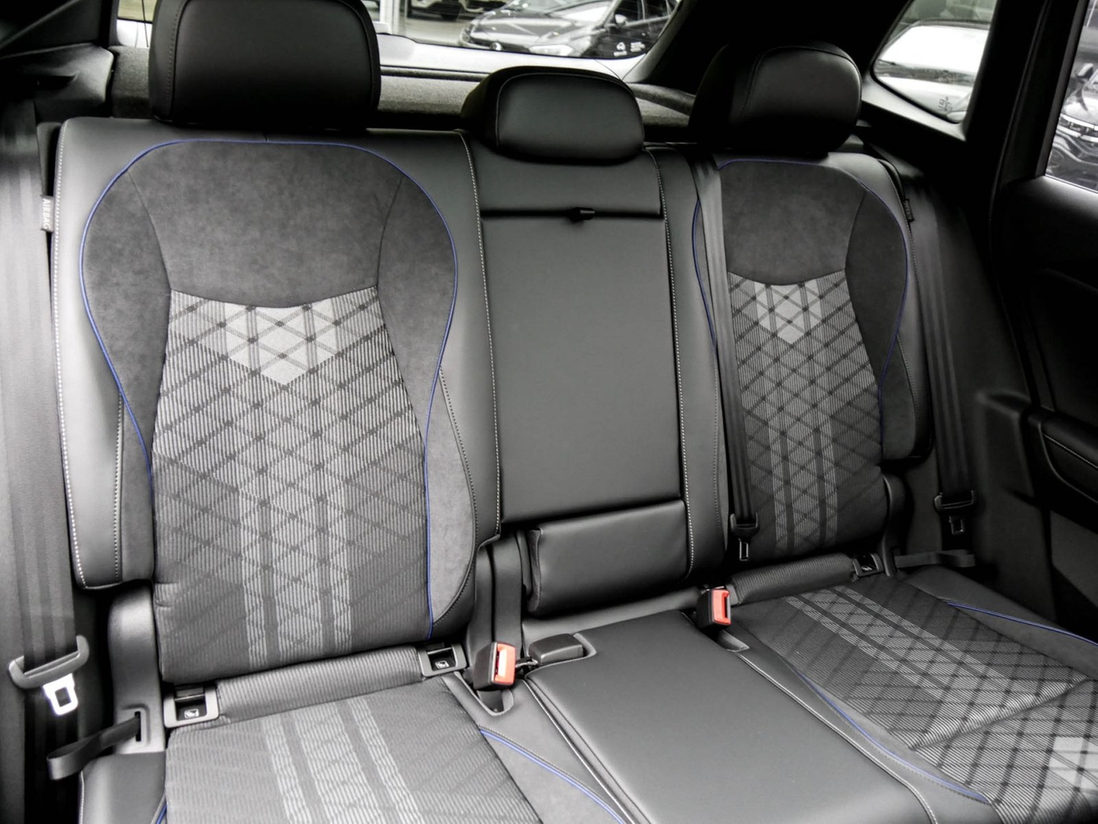 Volkswagen Tiguan 1.5 R-LINE DSG