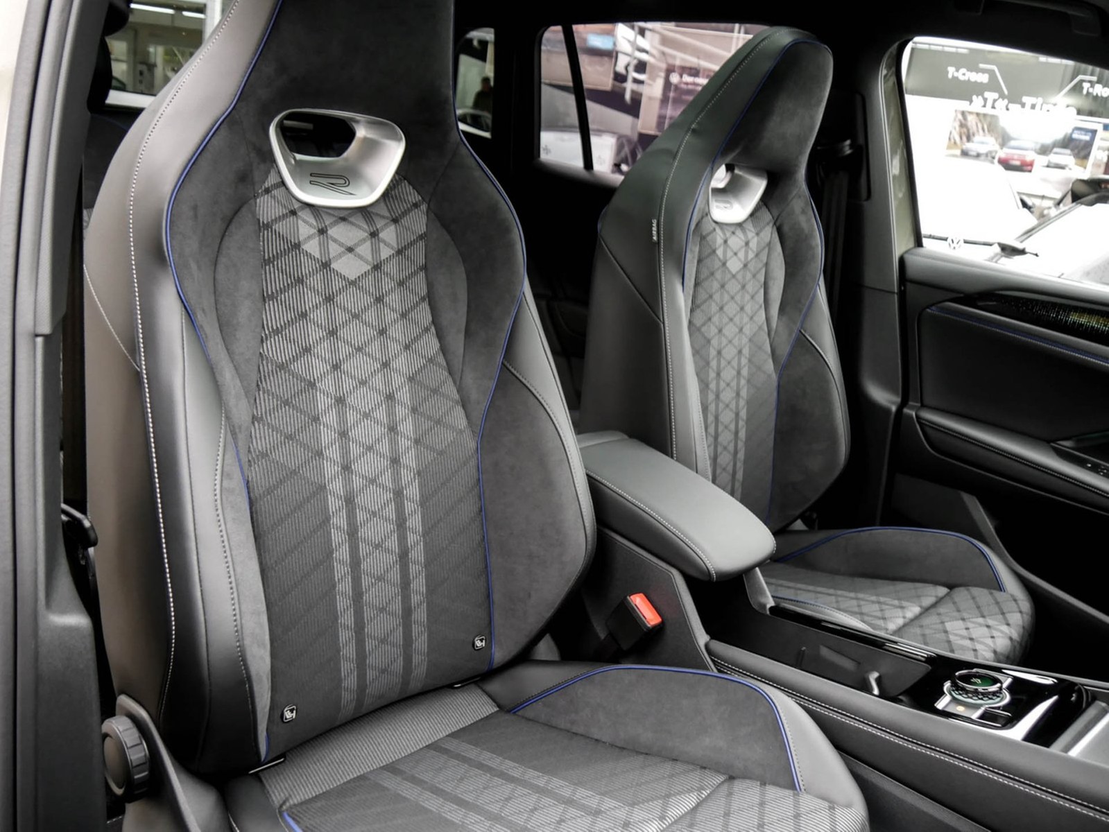 Volkswagen Tiguan 1.5 R-LINE DSG