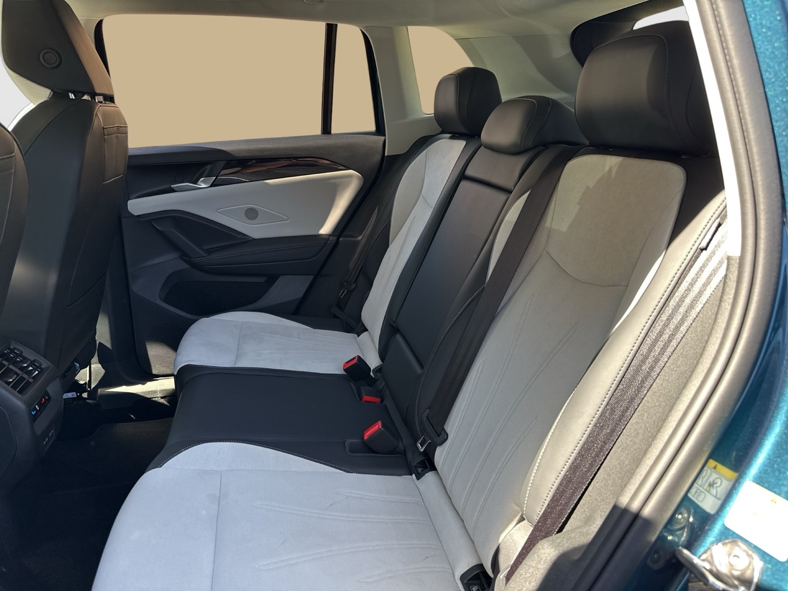Volkswagen Tiguan 2.0 ELEGANCE STANDHZ. AHK CAM ACC LM18