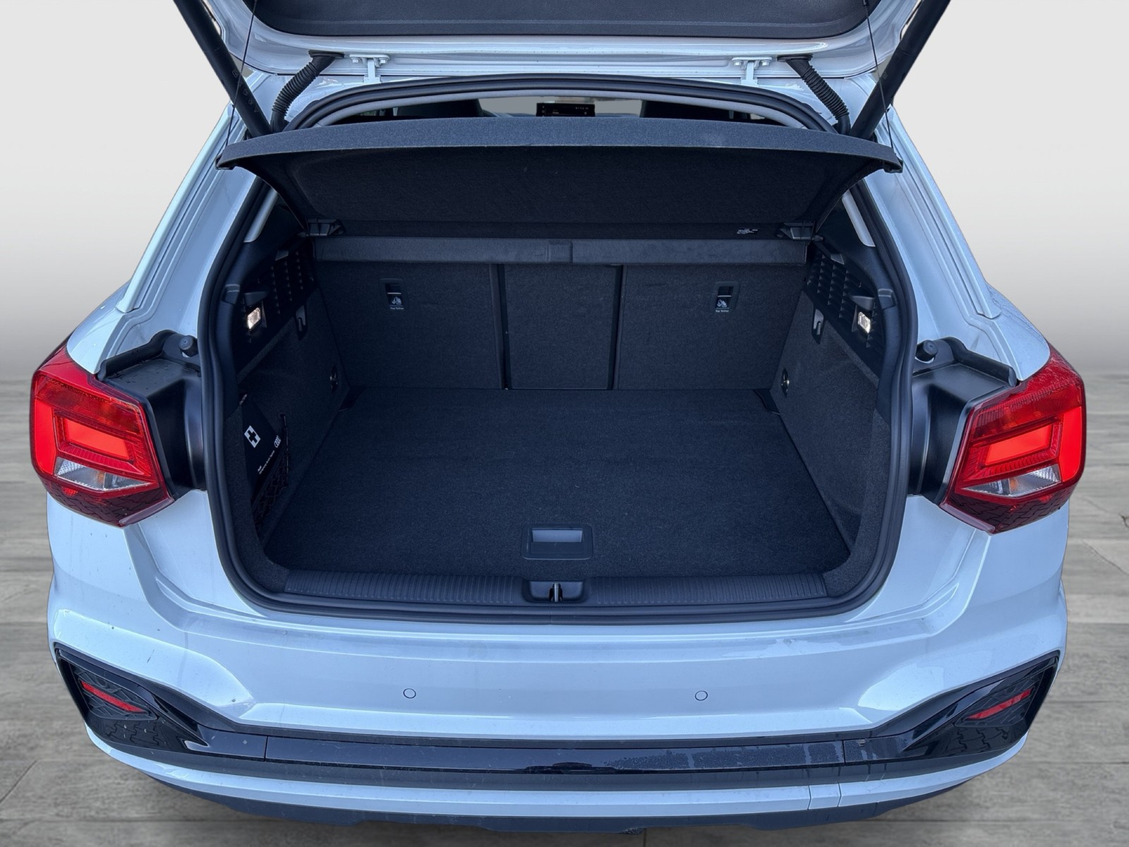 Audi Q2 40 quattro S LINE BLACKPAK PANO SONOS AHK