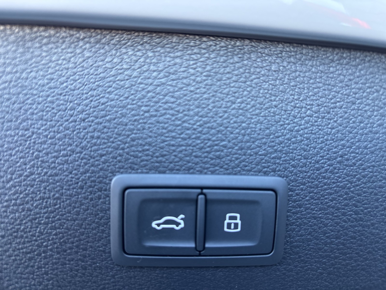 Audi Q2 40 quattro S LINE BLACKPAK PANO SONOS AHK