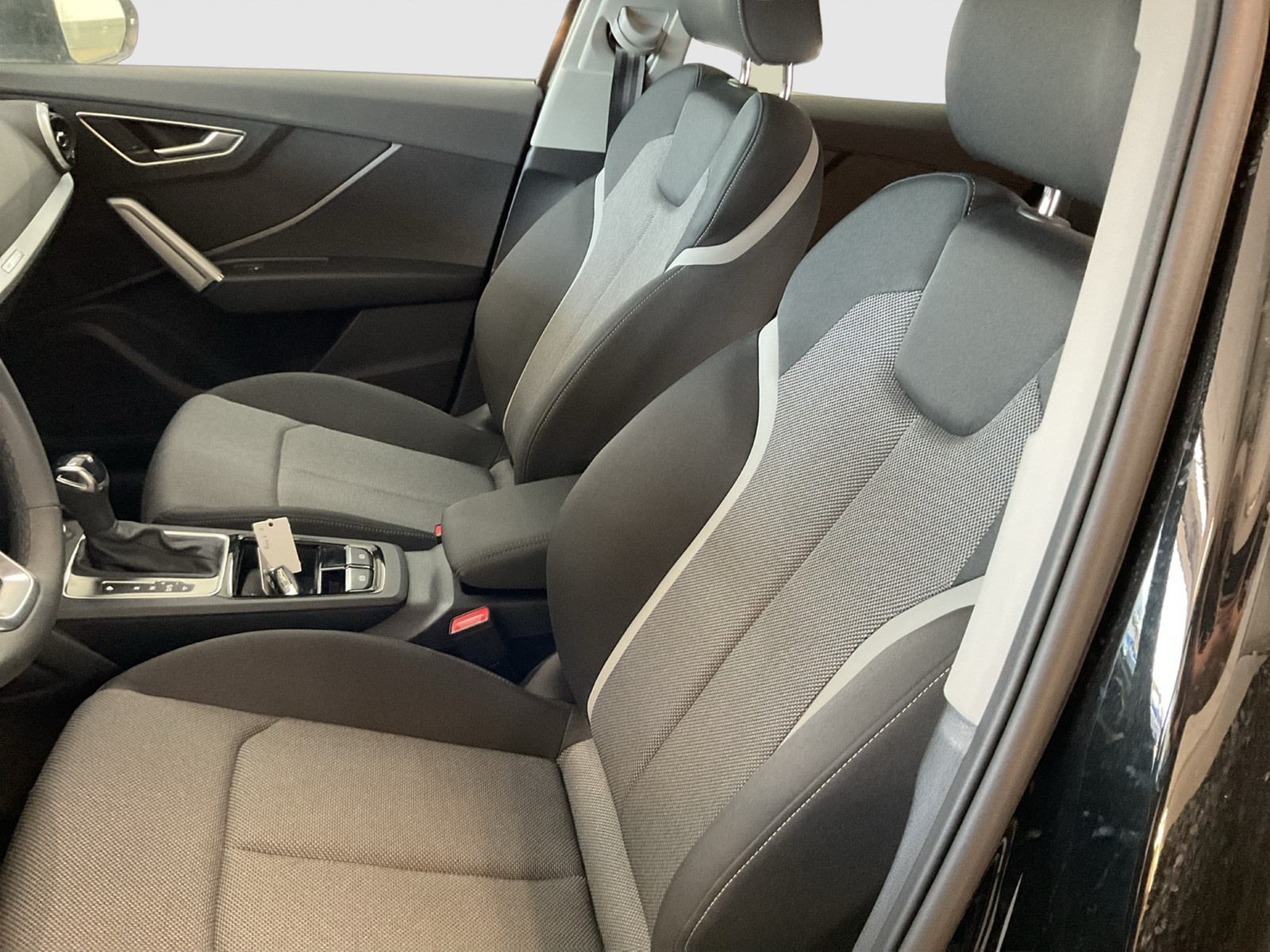 Audi Q2 35 advanced BLACKPAK AHK CAM ACC MATRIX NAVI+