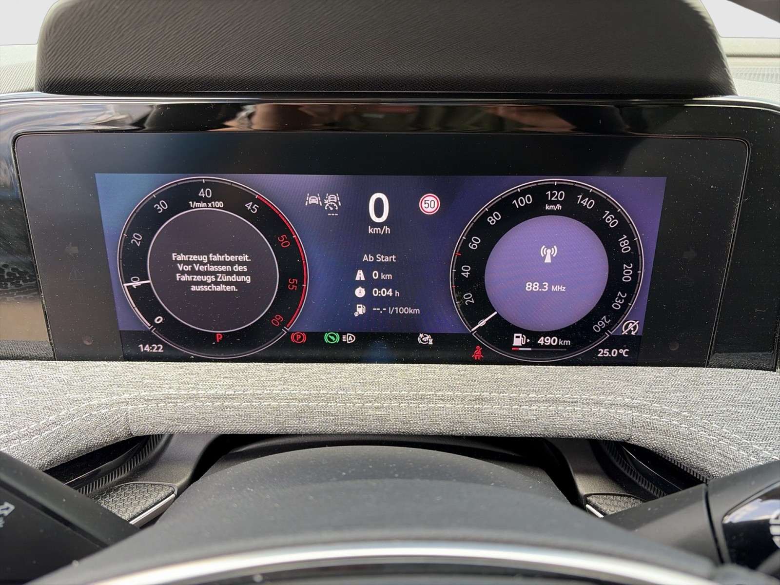 Skoda Superb Combi 2.0 SELECTION PANO AHK CAM ACC NAVI