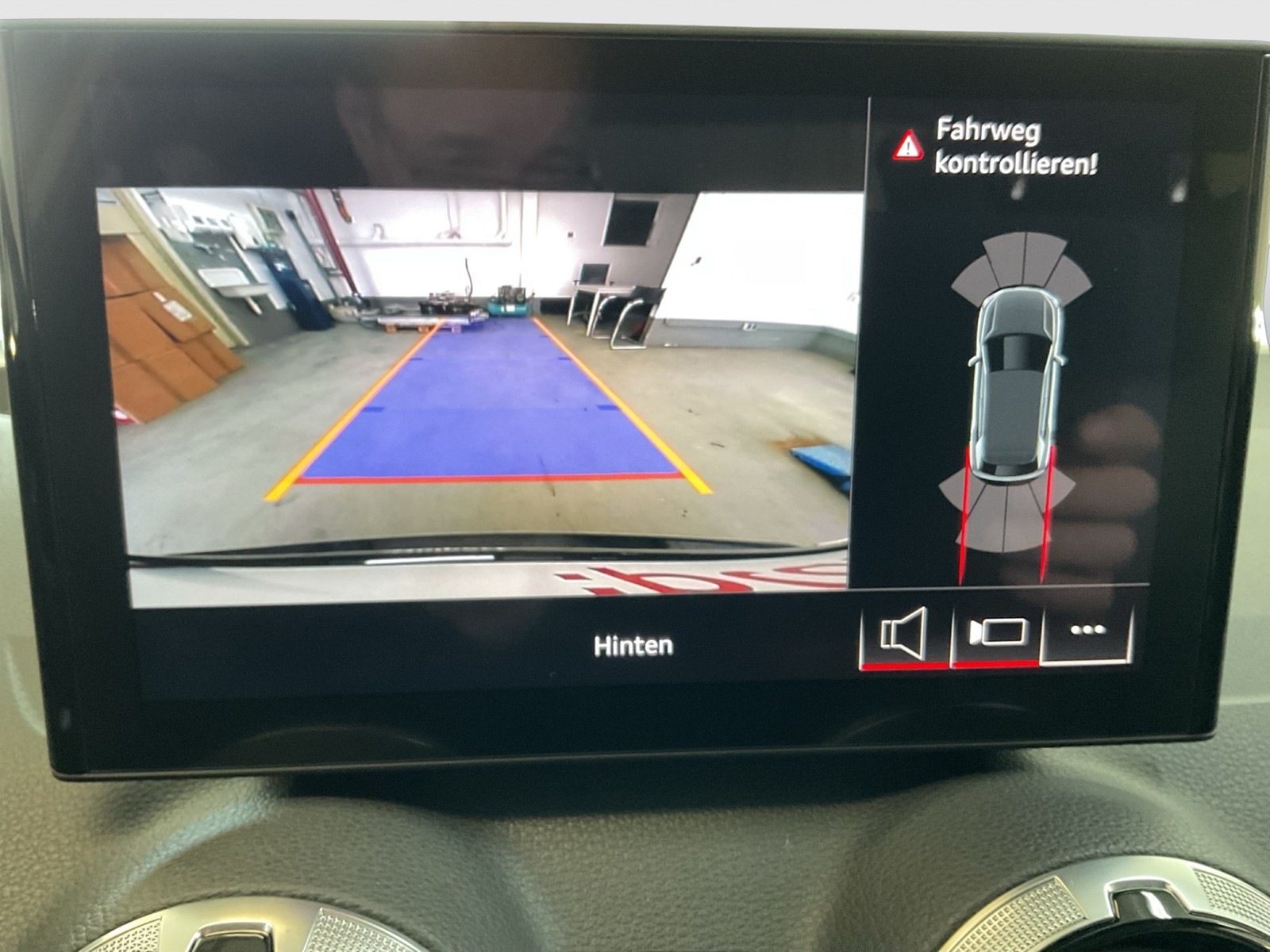 Audi Q2 35 advanced AHK CAM MATRIXLED E-KLAPPE NAVI+