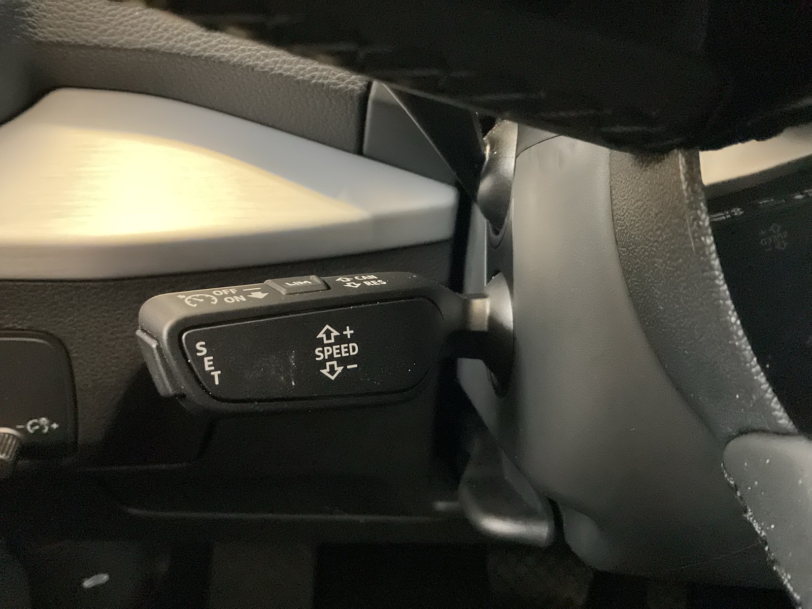 Audi Q2 35 advanced AHK CAM MATRIXLED E-KLAPPE NAVI+