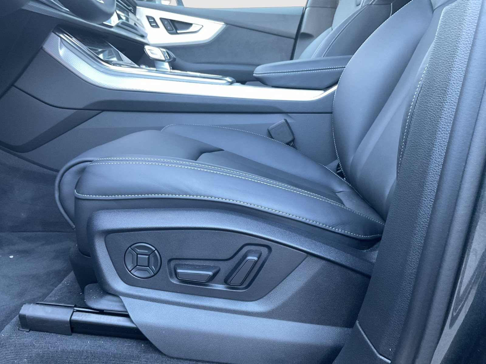Audi Q7 quattro S LINE 7SITZE PANO B&O AHK ACC LM22