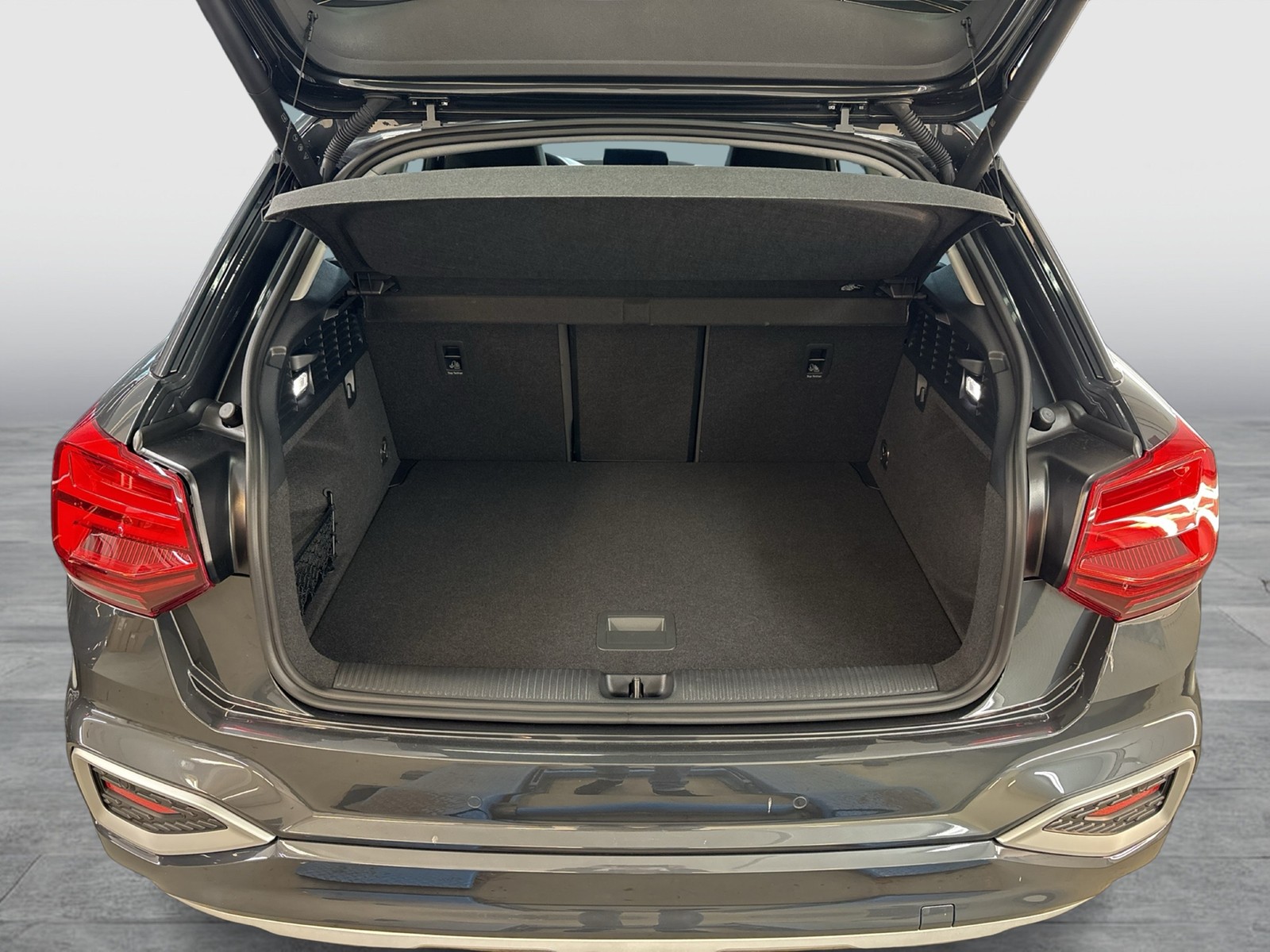 Audi Q2 35 advanced AHK CAM ACC MATRIX E-KLAPPE NAVI+