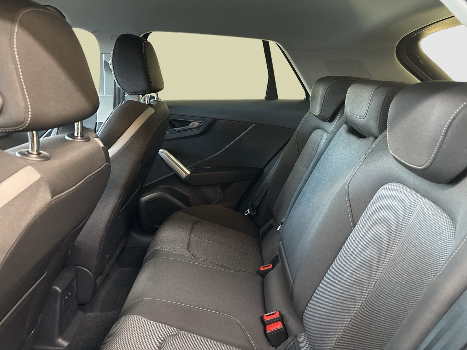 Audi Q2 35 advanced AHK CAM ACC MATRIX E-KLAPPE NAVI+