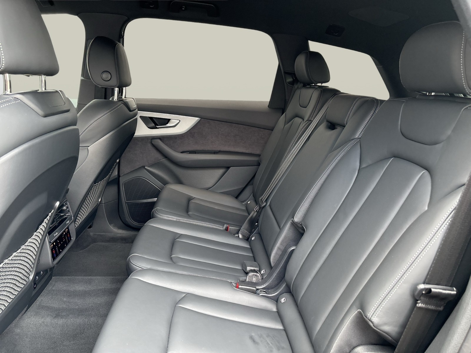 Audi Q7 quattro S LINE 7SITZE B&O AHK 360CAM ACC LM22