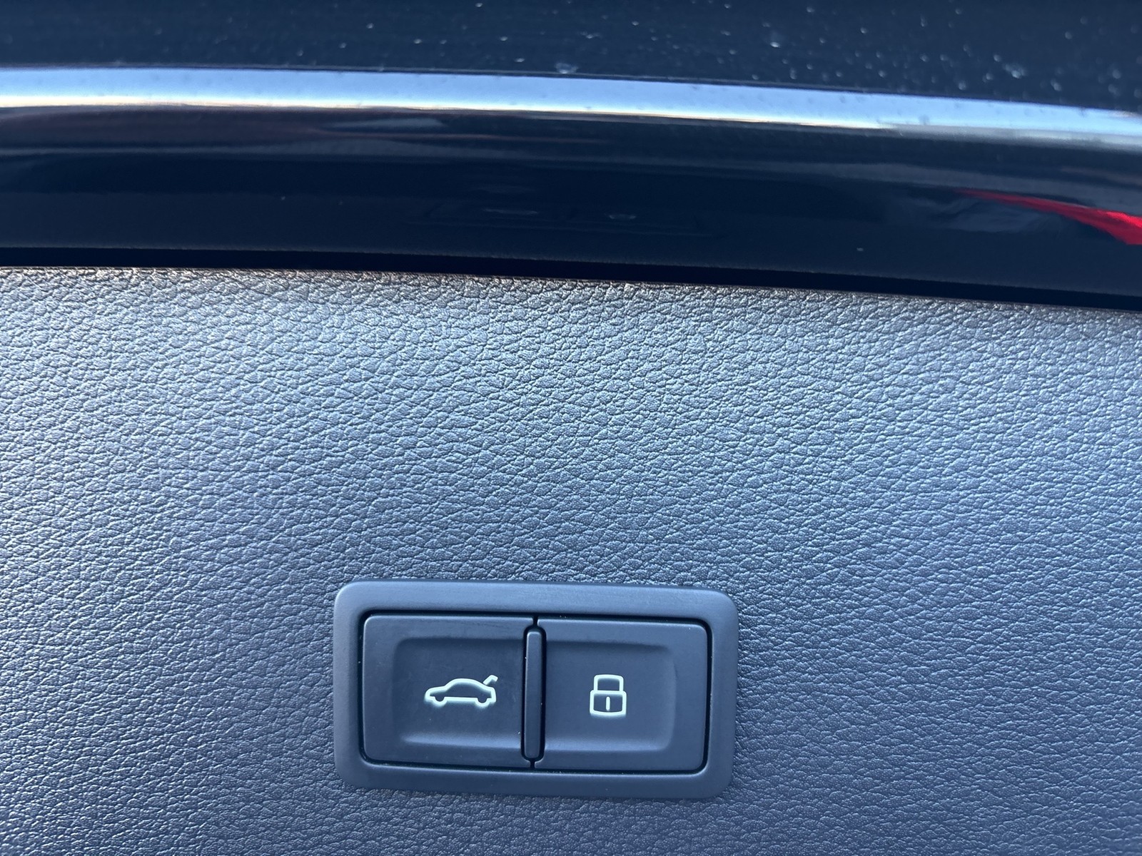 Audi Q2 35 advanced AHK CAM EKLAPPE NAVI+ LM17 SITZHZ