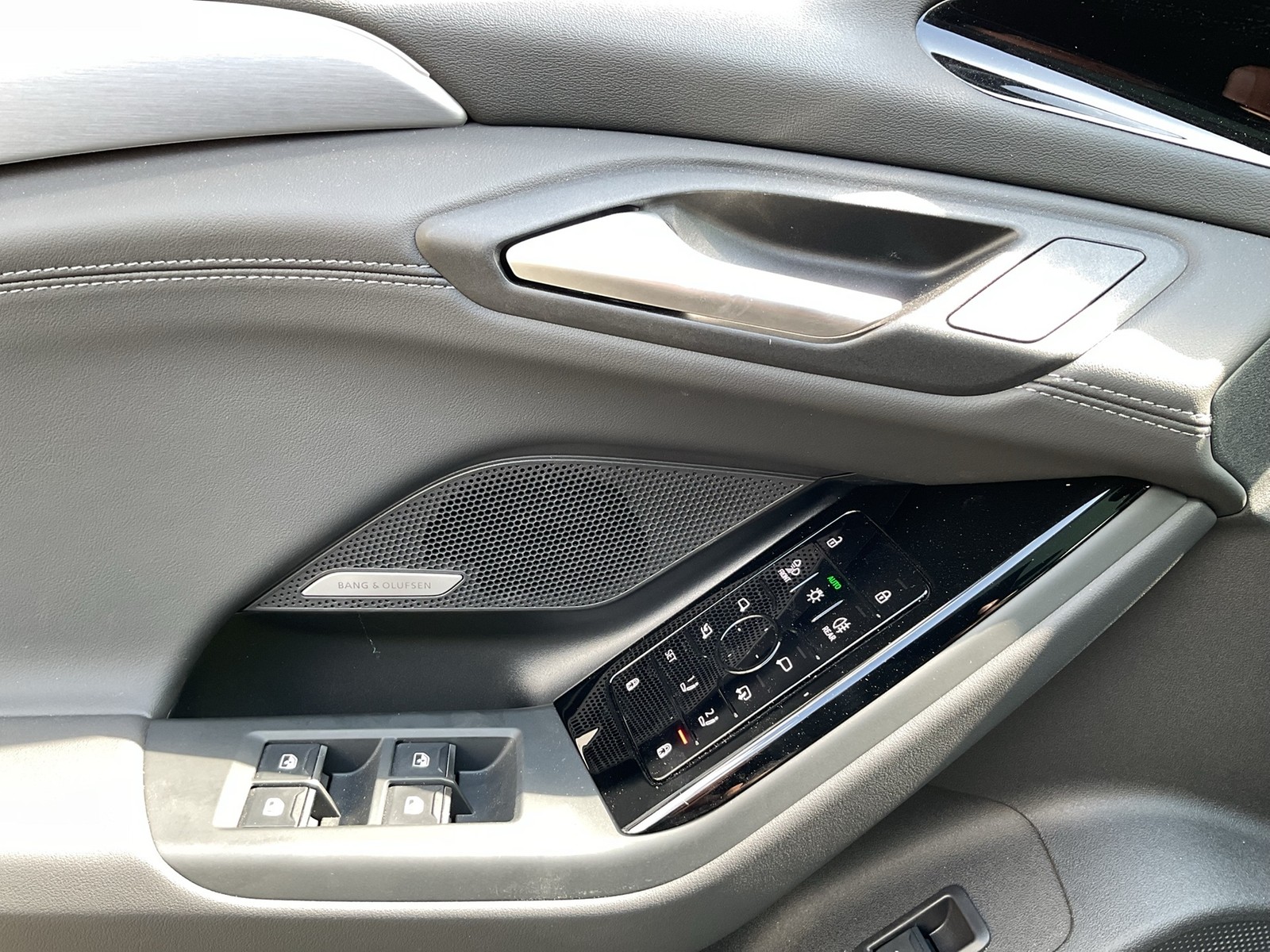 Audi A6 e-tron Avant performance S LINE PANO B&O AHK