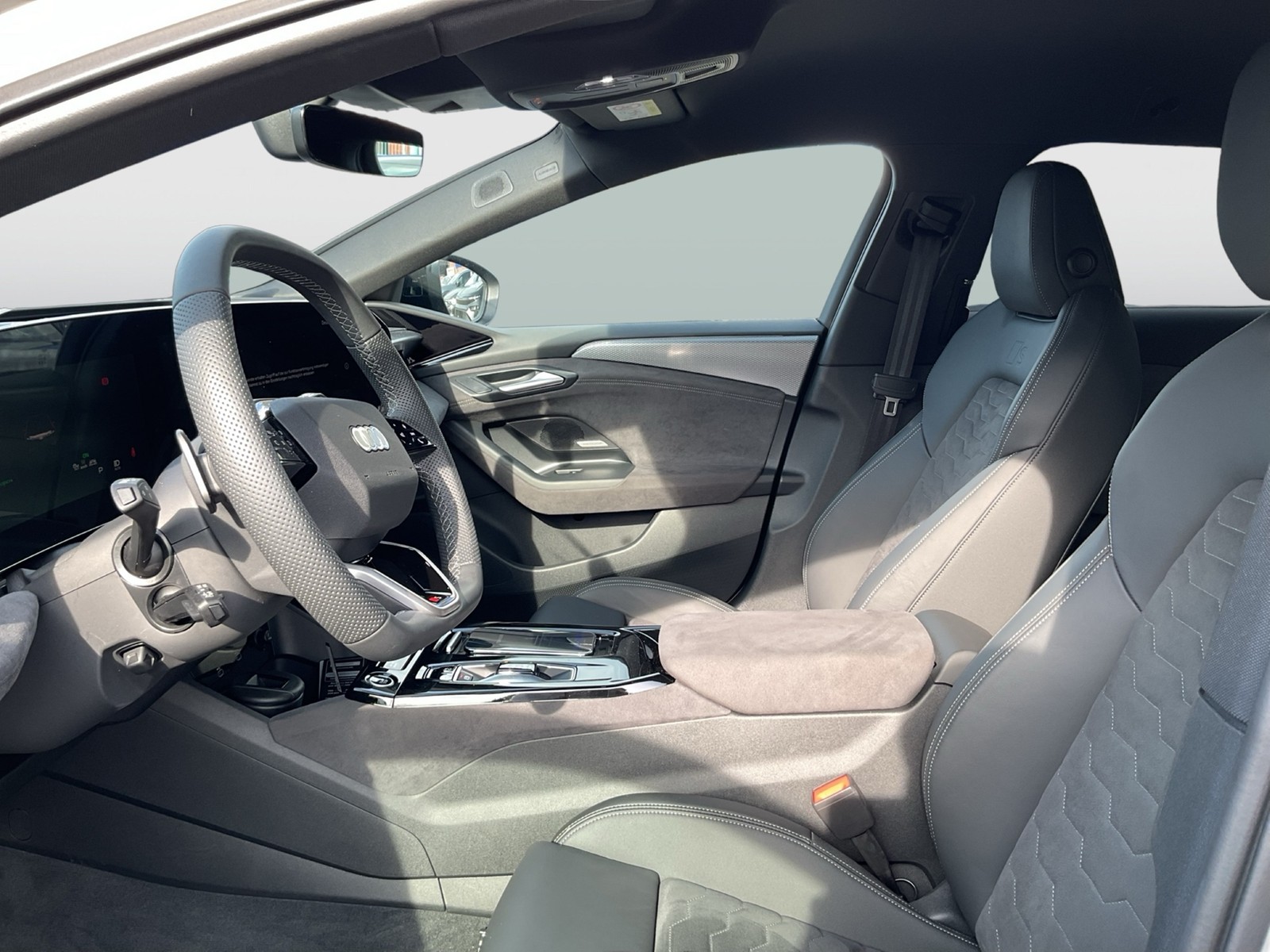 Audi A6 e-tron Avant quattro S LINE B&O 360°CAM LM21