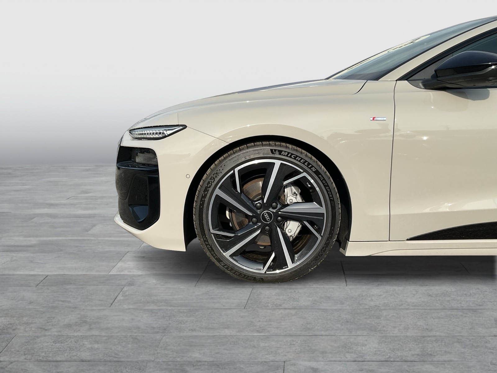 Audi A6 e-tron Avant quattro S LINE B&O 360°CAM LM21