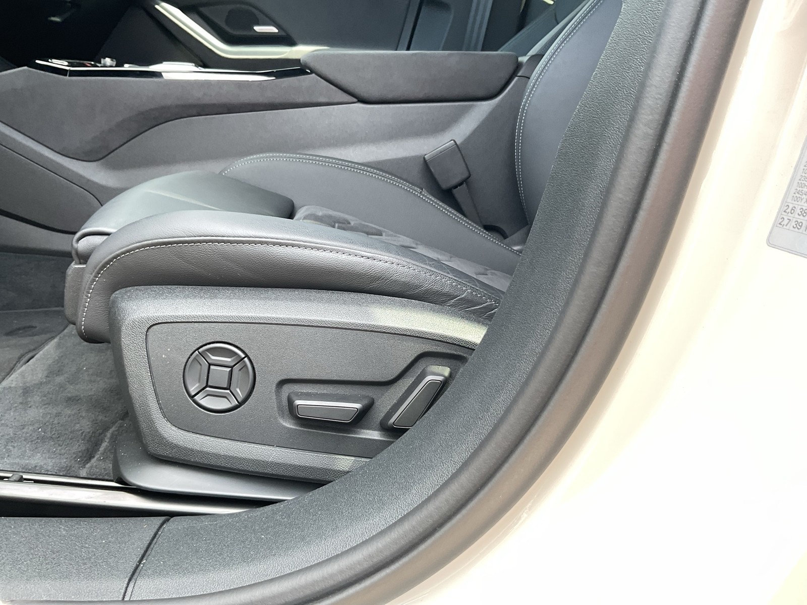 Audi A6 e-tron Avant quattro S LINE B&O 360°CAM LM21