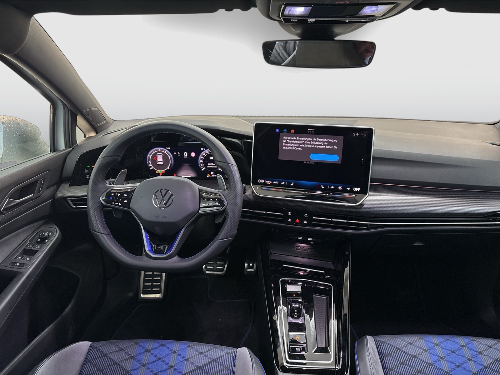 Volkswagen Golf VIII 2.0 R BLACK EDITION 4X4 CAM ACC LM19