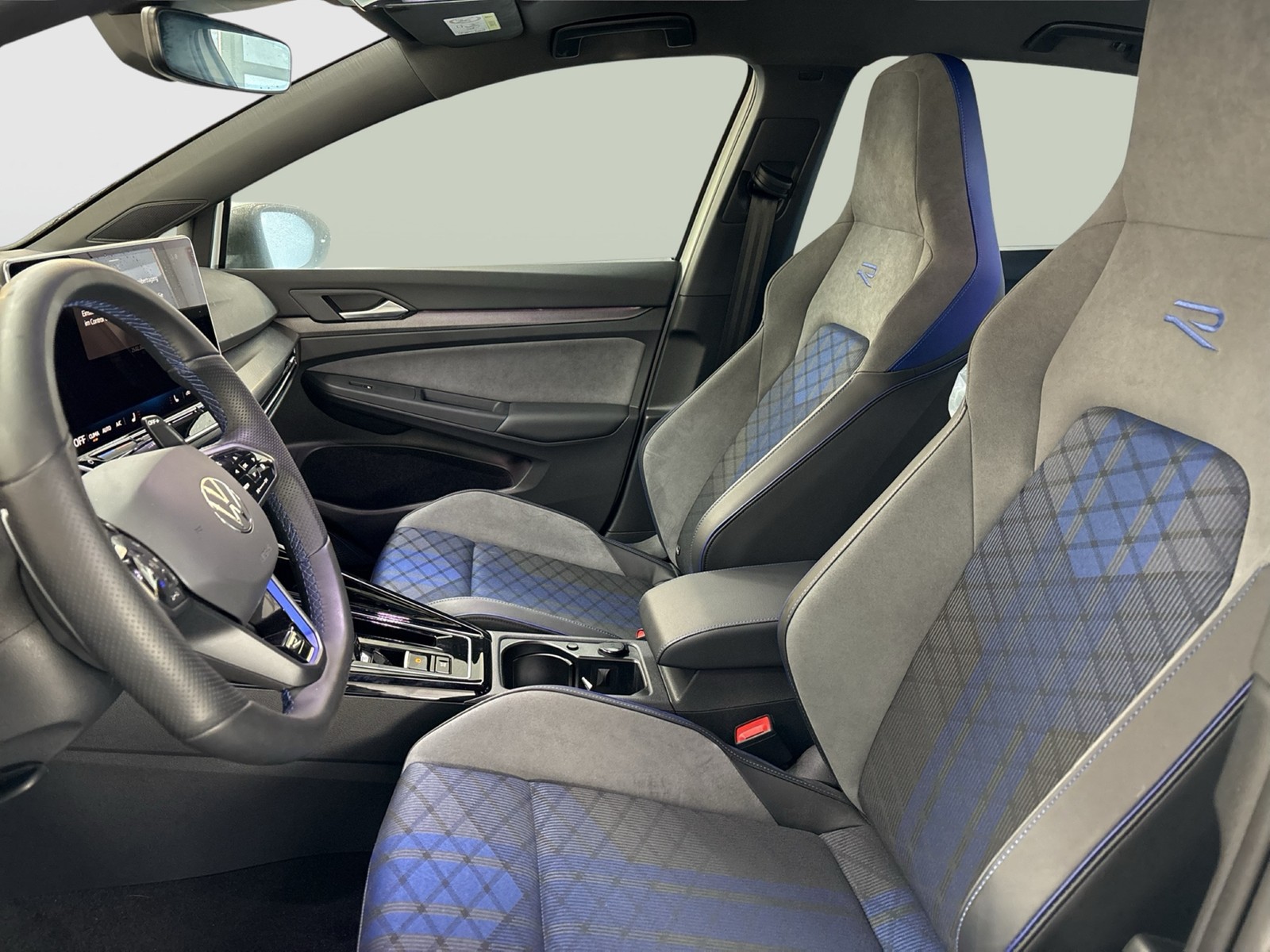 Volkswagen Golf VIII 2.0 R BLACK EDITION 4X4 CAM ACC LM19