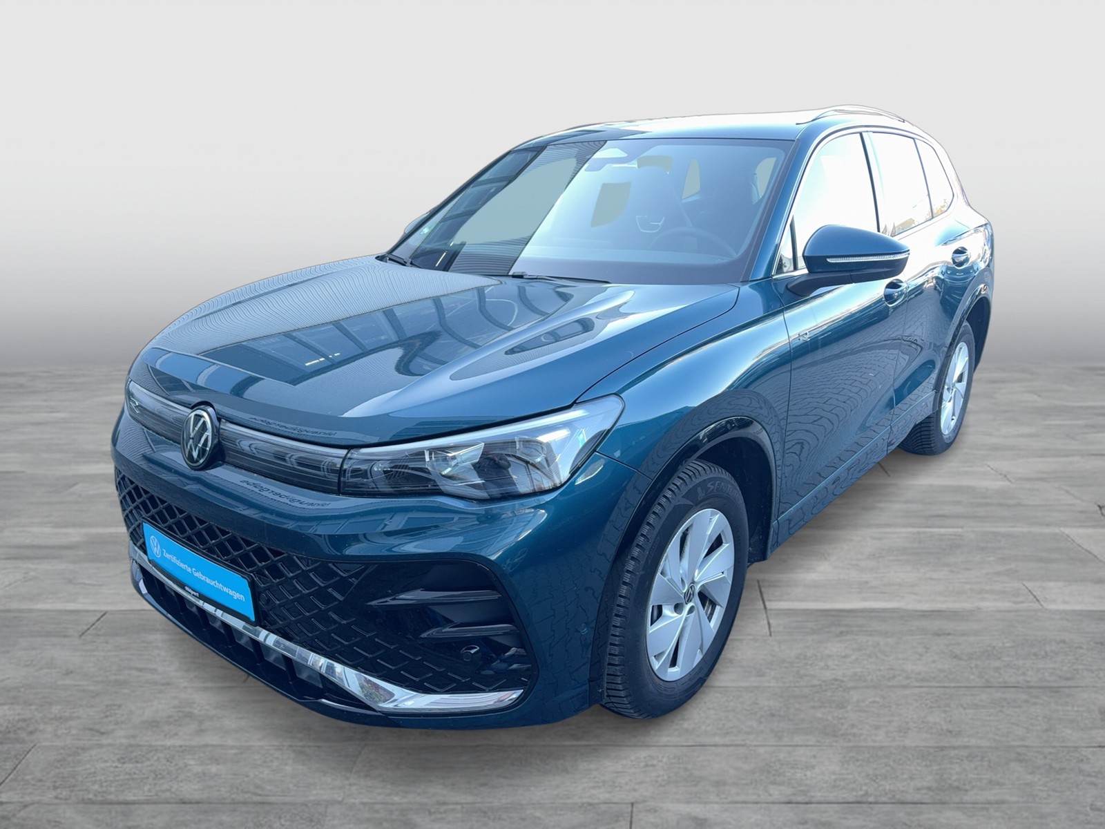 Volkswagen Tiguan 2.0 R-LINE 4X4 AHK CAM ACC LM19 LED+ NAVI