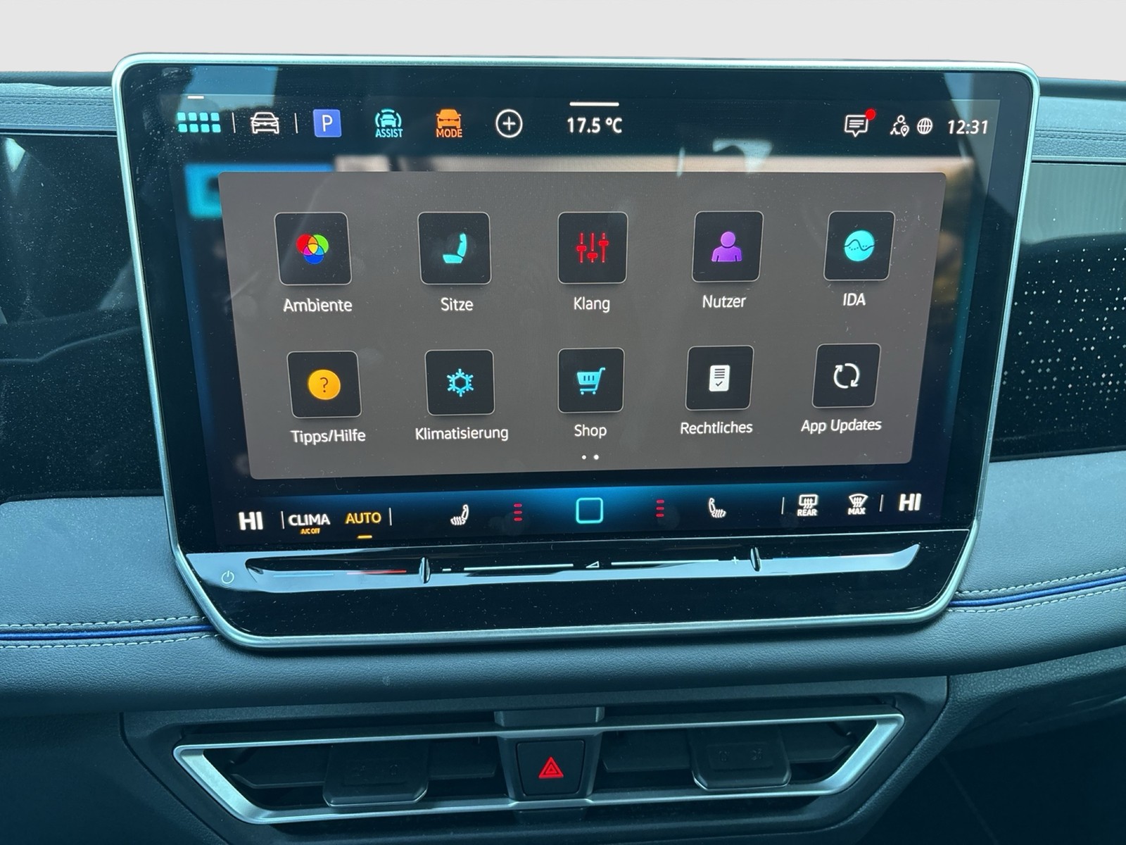 Volkswagen Tiguan 2.0 R-LINE 4X4 AHK CAM ACC LM19 LED+ NAVI