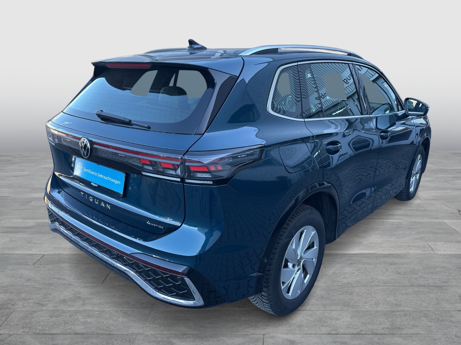 Volkswagen Tiguan 2.0 R-LINE 4X4 AHK CAM ACC LM19 LED+ NAVI