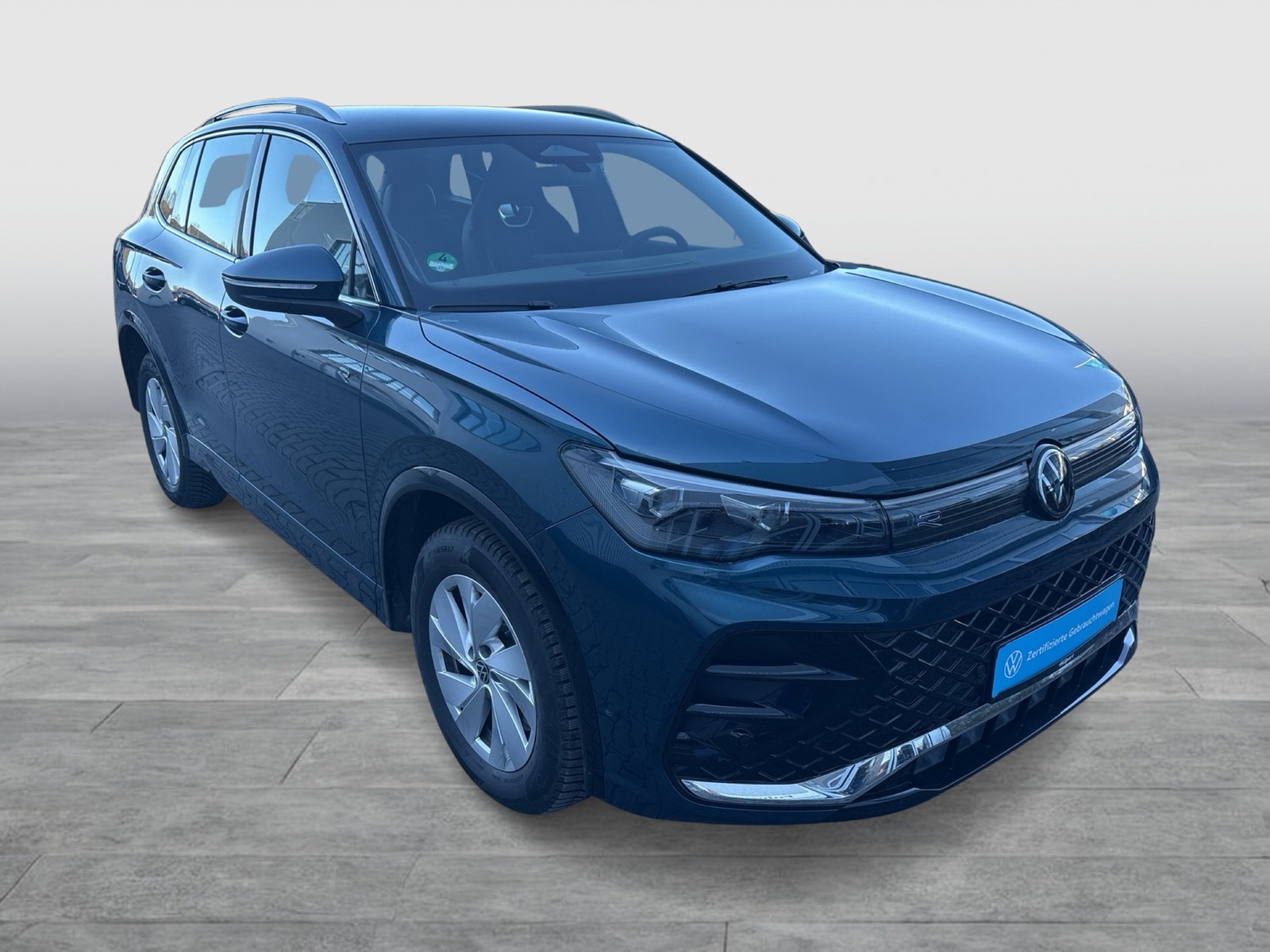 Volkswagen Tiguan 2.0 R-LINE 4X4 AHK CAM ACC LM19 LED+ NAVI