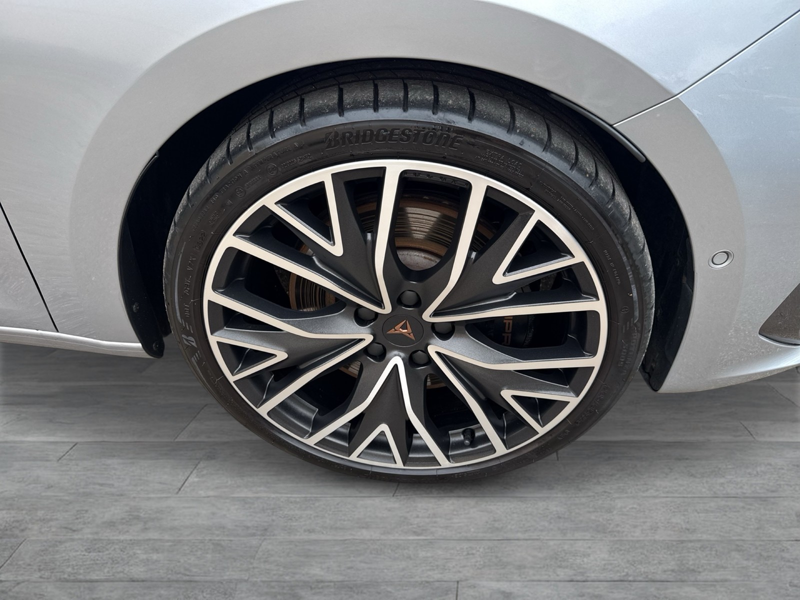 Cupra Leon ST 1.4 HYBRID VZ AHK CAM ACC LM19 NAVI LED