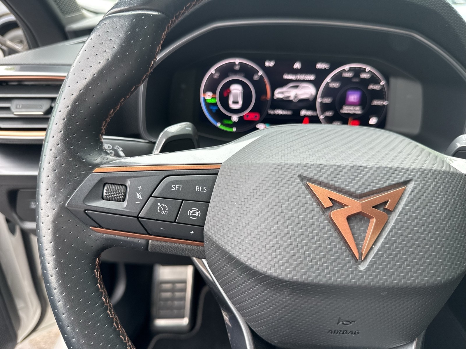 Cupra Leon ST 1.4 HYBRID AHK CAM LM18 NAVI CARPLAY LED