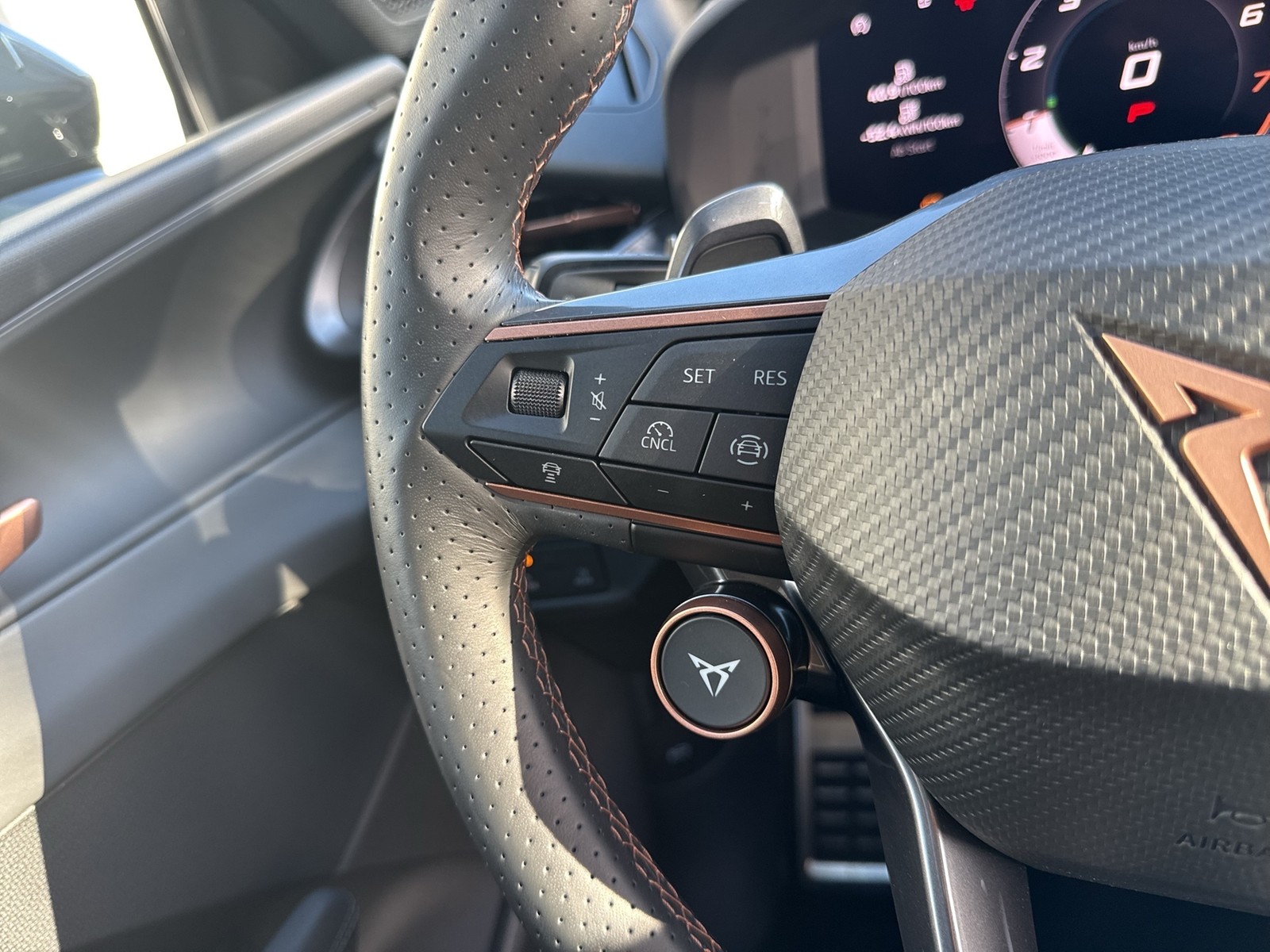 Cupra Terramar 1.5 HYBRID 360°CAM ACC LM18 HEADUP NAVI