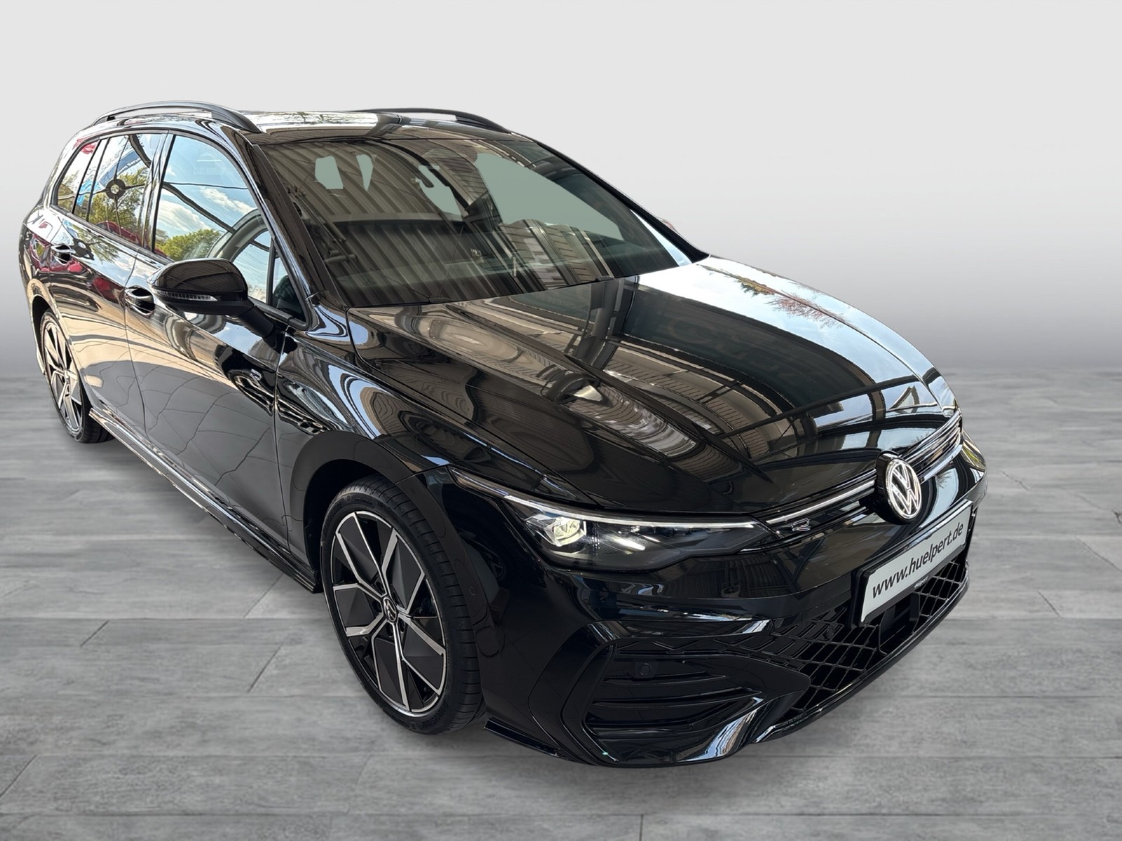 Volkswagen Golf Variant R-LINE DSG AHK BLACKSTYLE MATRIXLED