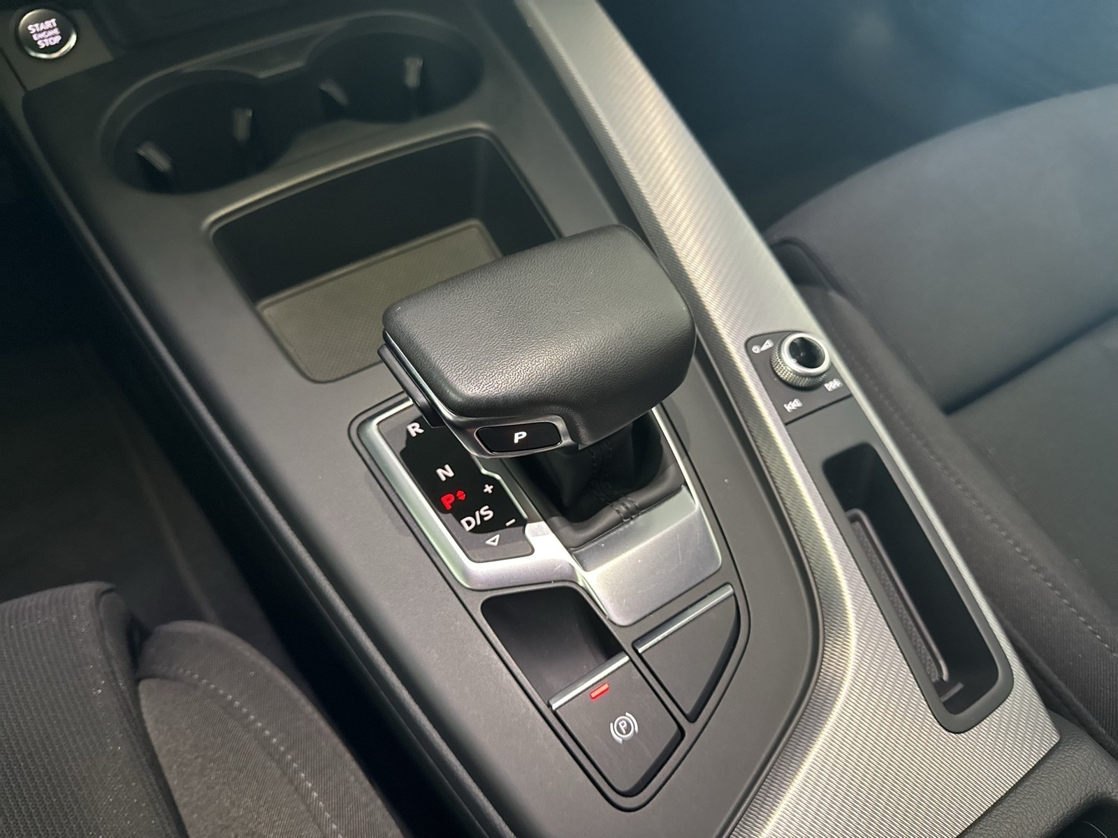 Audi A4 Allroad 50 Qu. AHK KAMERA ALU18 eKLAPPE NAVI+