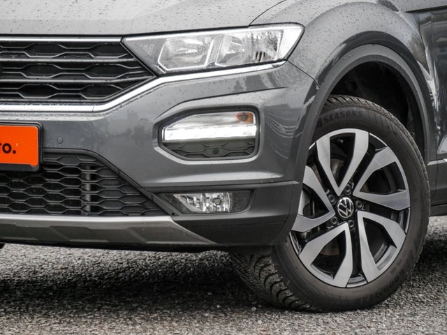 Volkswagen T-Roc 1.5 ACTIVE ACC LM17 NAVI CARPLAY SITZHEIZ.