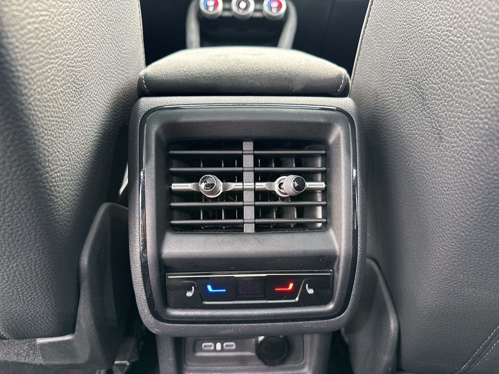 Skoda Kodiaq 1.5 iV SPORTLINE PANO AHK CAM LM19 MATRIX