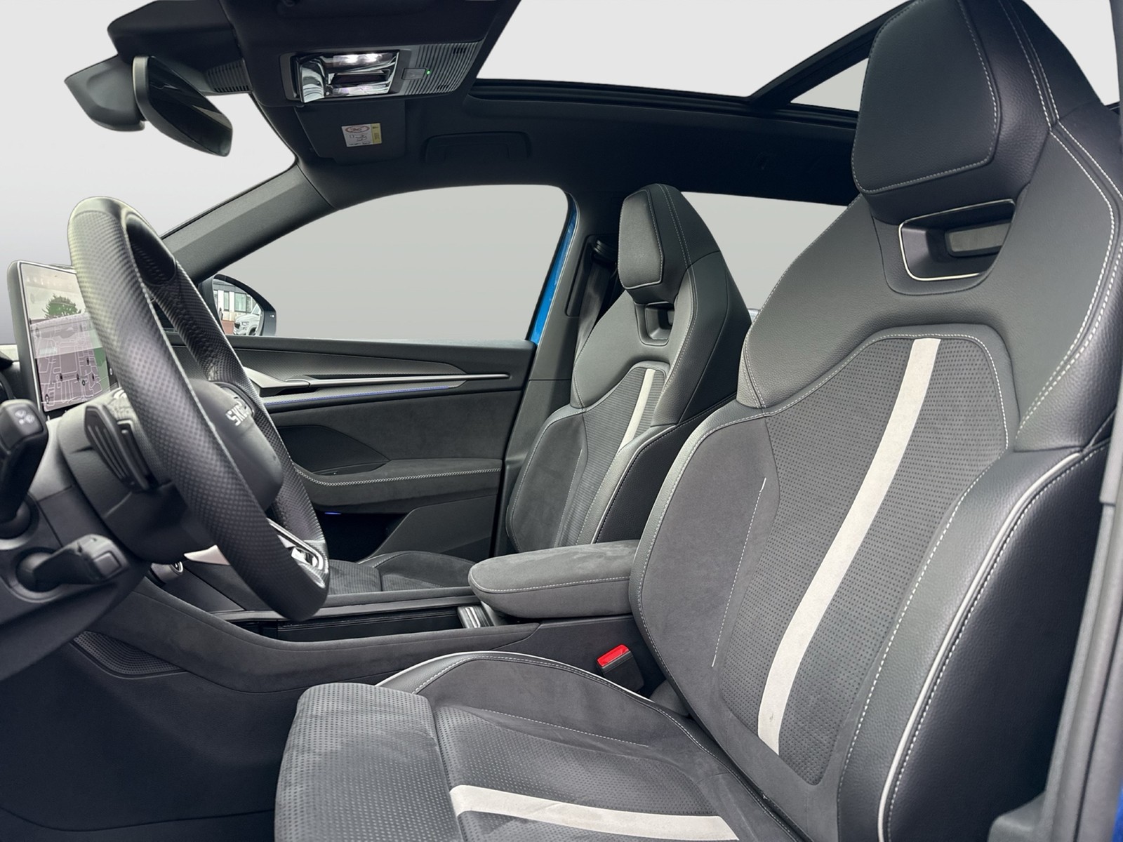 Skoda Kodiaq 1.5 iV SPORTLINE PANO AHK CAM LM19 MATRIX