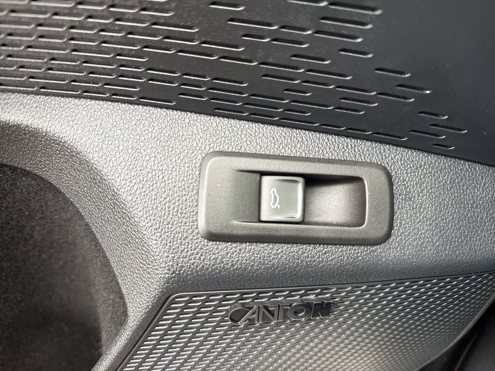 Skoda Octavia Combi 2.0 RS PLUS PANO CANTON CAM LM19