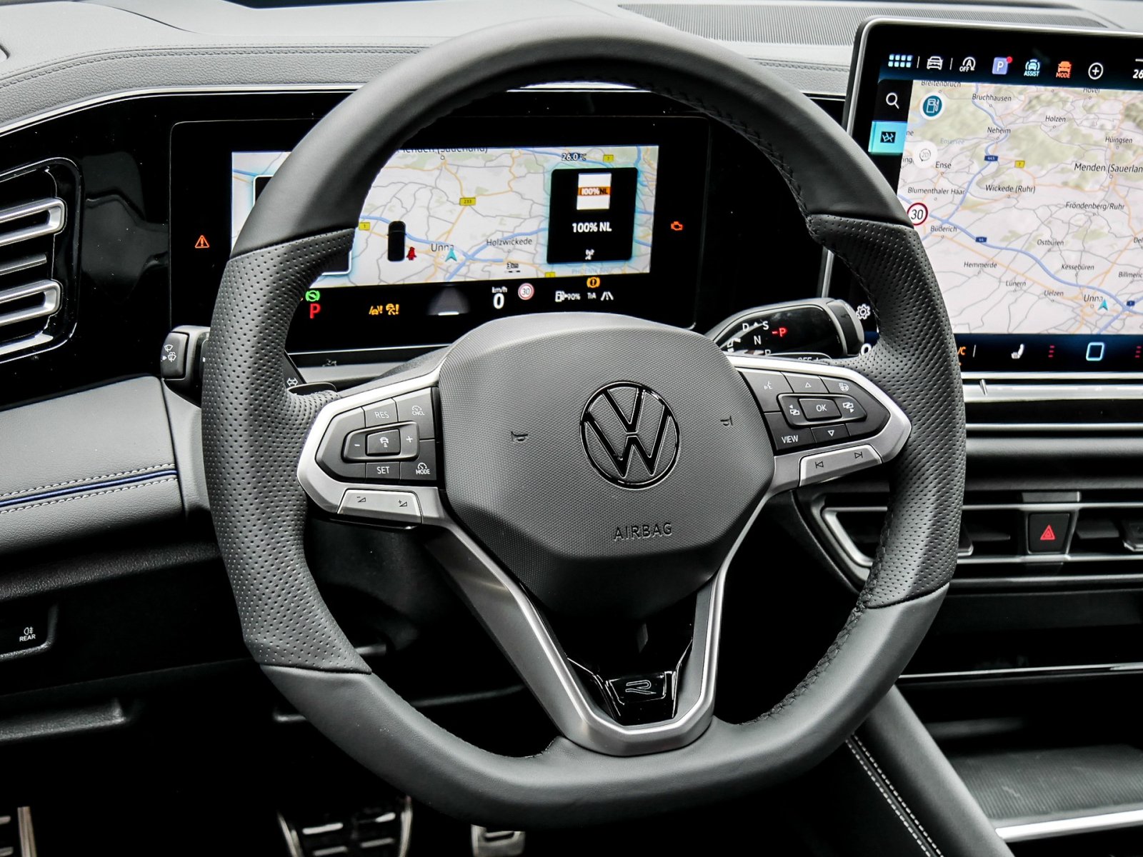 Volkswagen Tiguan 2.0 TDI R-LINE DSG AHK BLACKSTYLE NAVIPRO