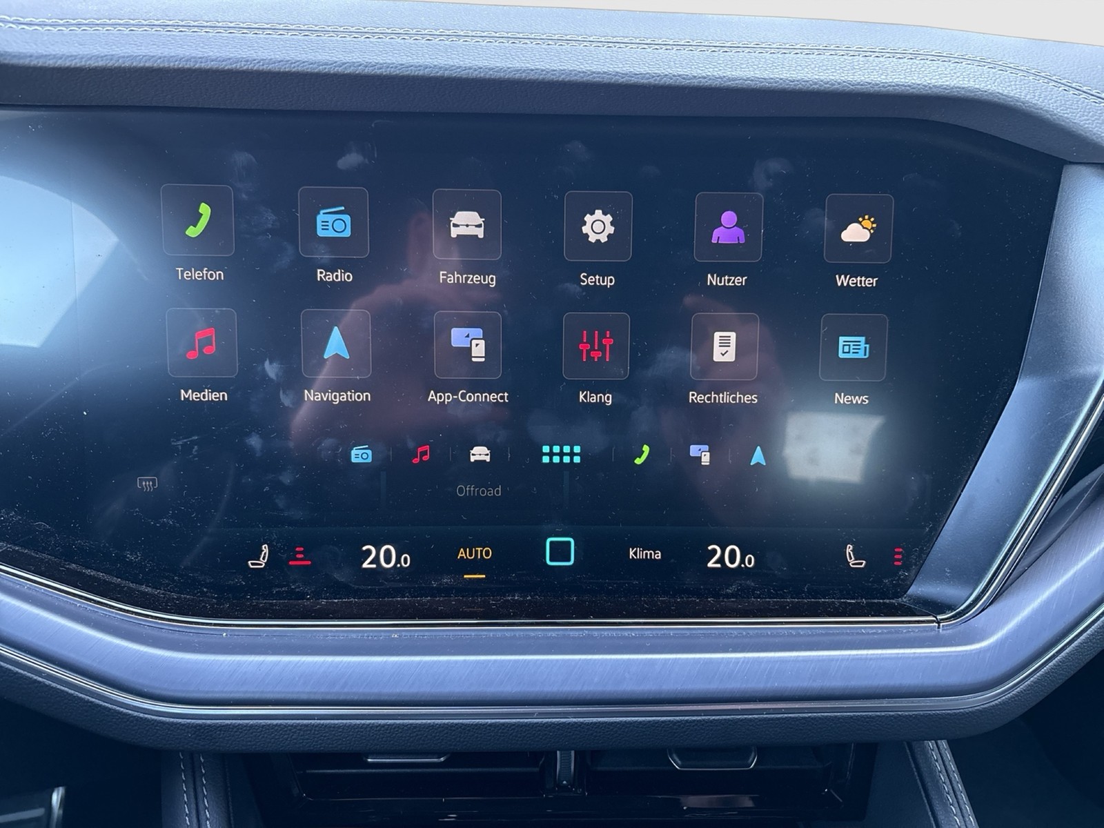 Volkswagen Touareg V6 R-LINE AHK CAM ACC LM19 HD-MATRIX NAVI