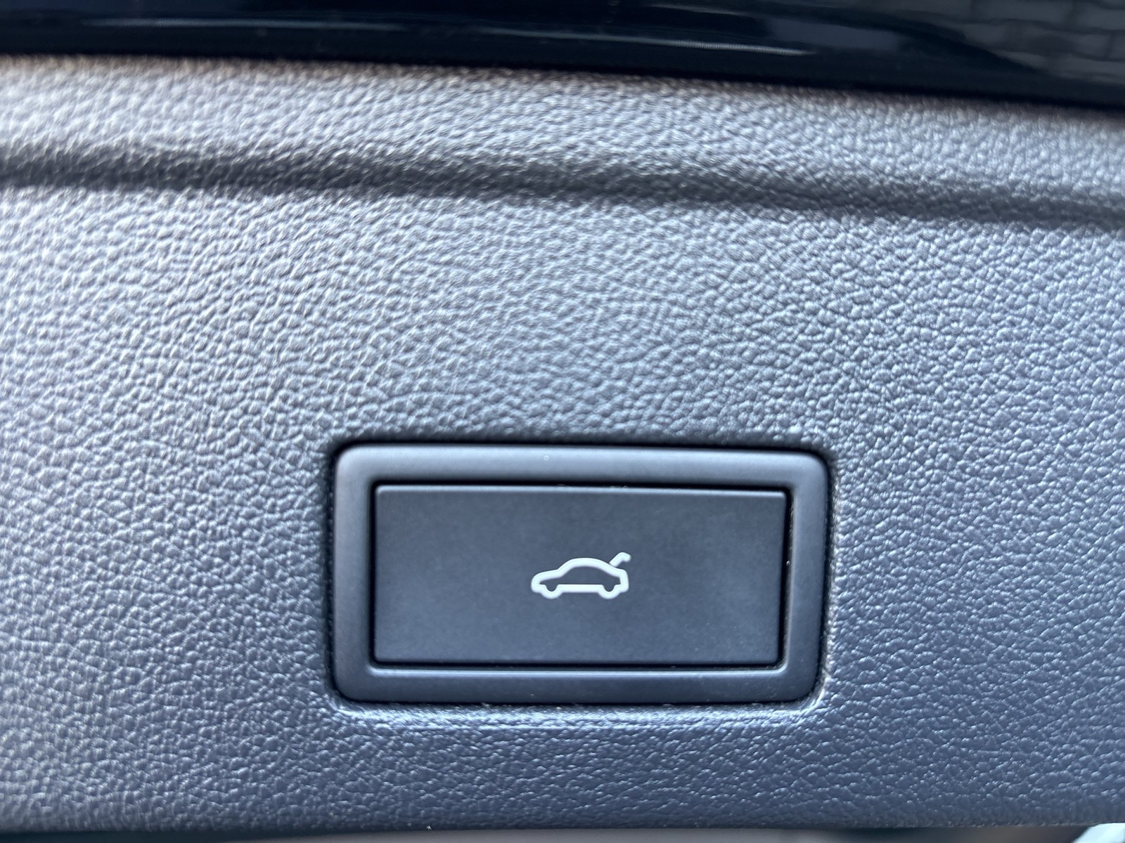 Volkswagen Touareg V6 R-LINE AHK CAM ACC LM19 HD-MATRIX NAVI