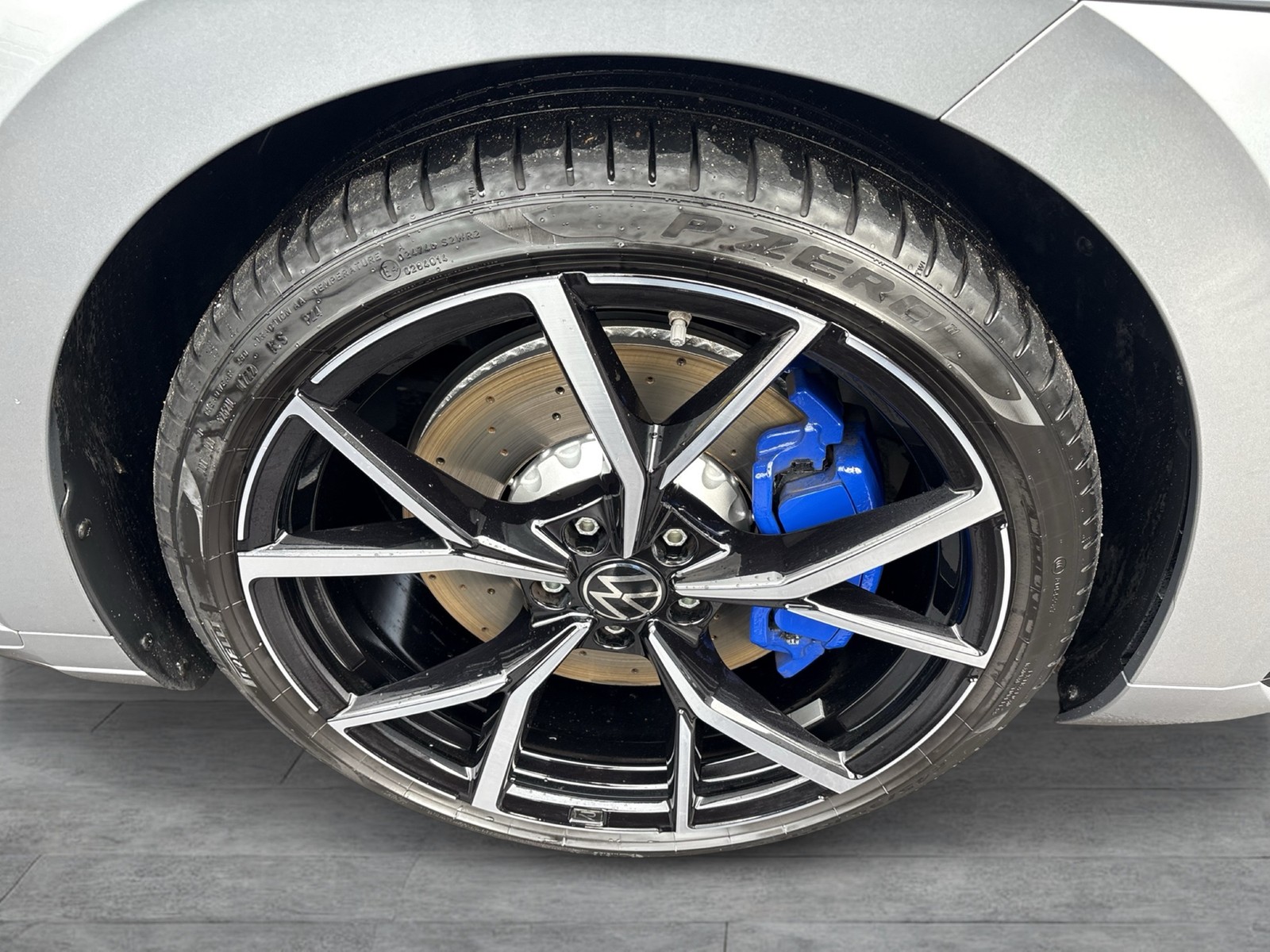 Volkswagen Arteon Shooting Brake 2.0 R 4X4 AHK 360°CAM LM20