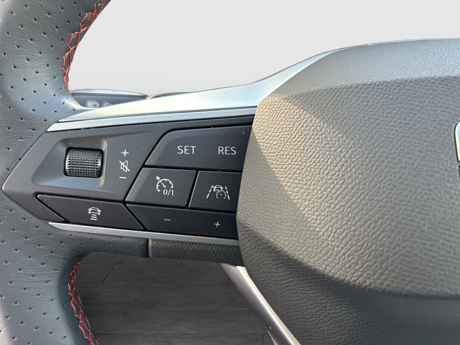 Seat Arona 1.0 FR BLACK EDITION DSG KEYLESS NAVI LM18