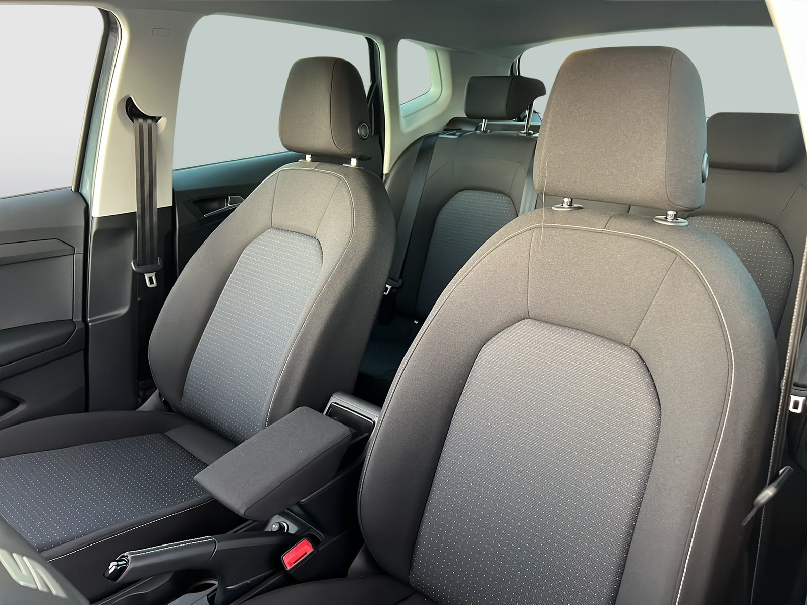 Seat Arona 1.0 ROAD EDITION DSG AHK-Vorb NAVI CAM