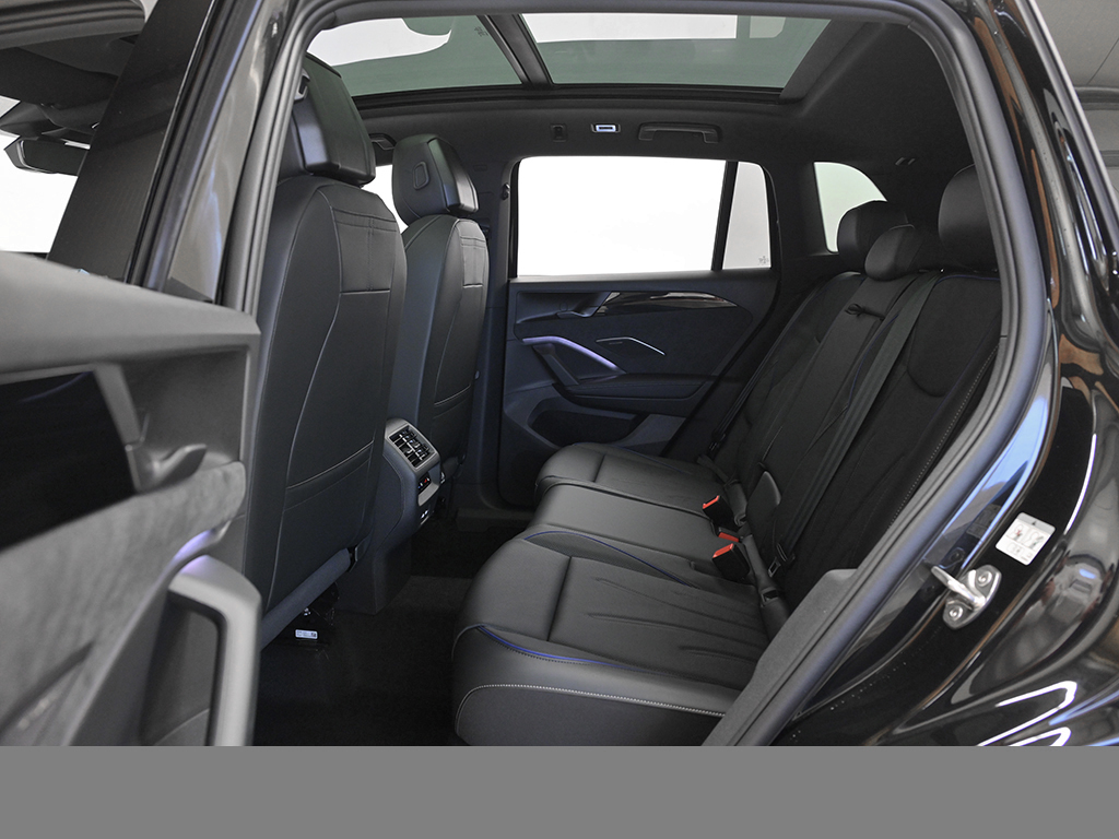 Volkswagen Tiguan 2.0 R-LINE BLACK STYLE 4X4 LEDER PANO AHK