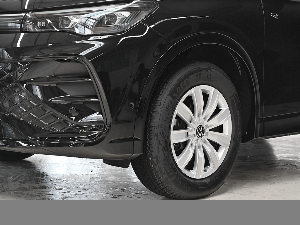Volkswagen Tiguan 2.0 R-LINE BLACK STYLE 4X4 LEDER PANO AHK