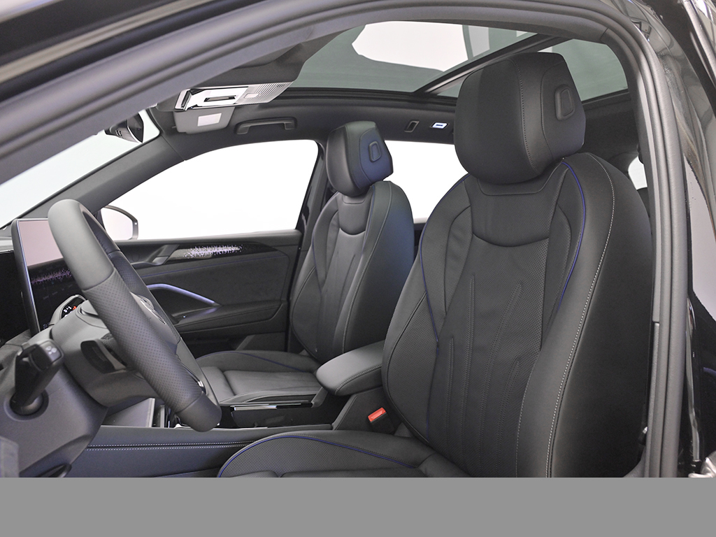 Volkswagen Tiguan 2.0 R-LINE BLACK STYLE 4X4 LEDER PANO AHK