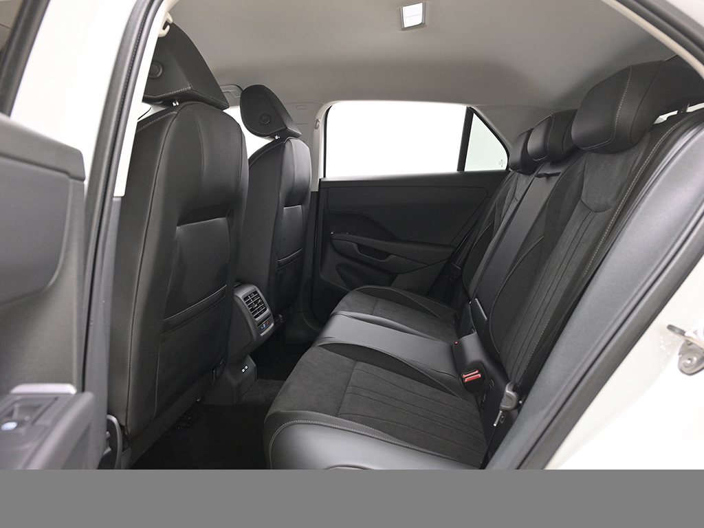 Volkswagen T-Roc 1.5 STYLE DSG MATRIXLED eKLAPPE AHK