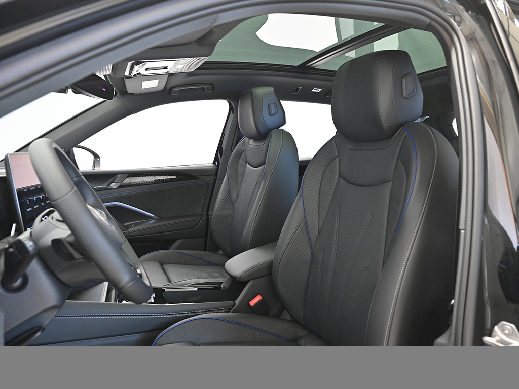 Volkswagen Tiguan 2.0 R-LINE BLACK STYLE 4X4 LEDER PANO AHK