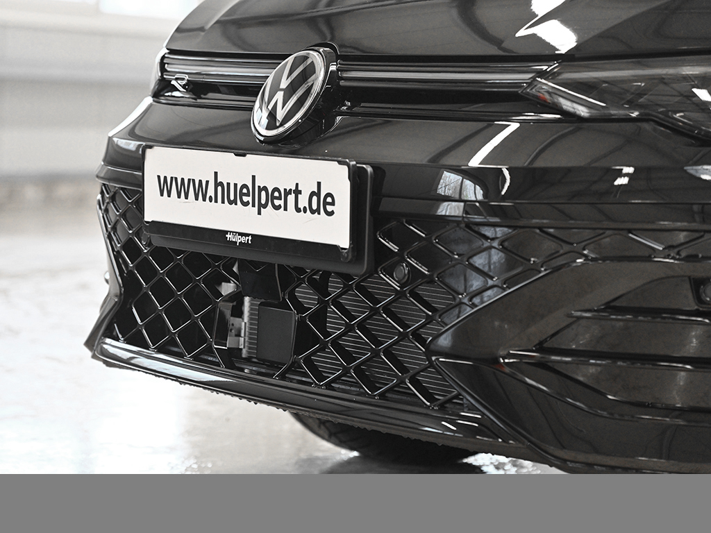 Volkswagen Golf VIII 1.5 eTSI R-LINE BLACK STYLE CAM LM18