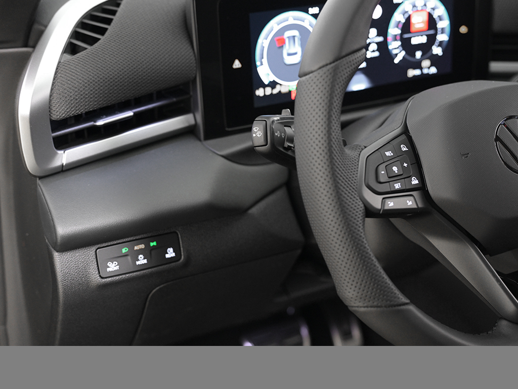 Volkswagen T-Roc 1.5 eTSI R-LINE BLACKSTYLE NEUESMODELL AHK