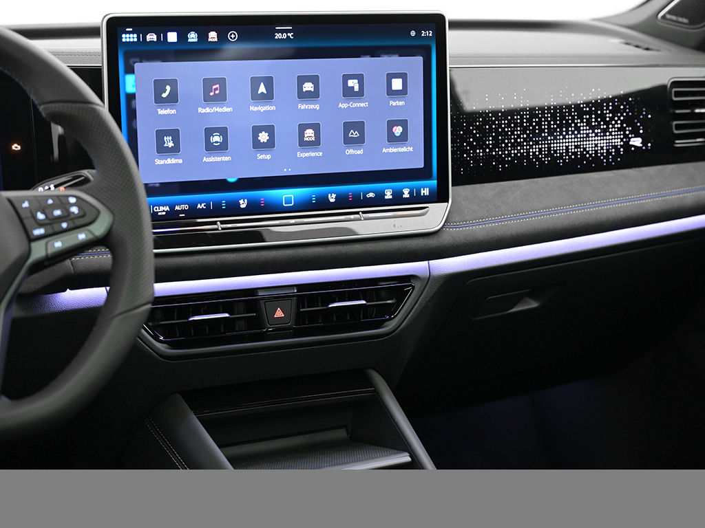 Volkswagen Tiguan 2.0 R-LINE BLACK STYLE 4X4 LEDER PANO AHK