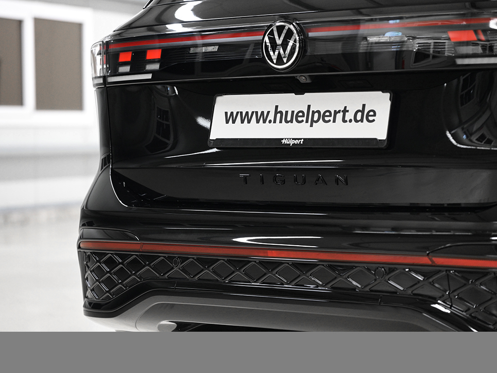 Volkswagen Tiguan 2.0 R-LINE BLACK STYLE 4X4 LEDER PANO AHK
