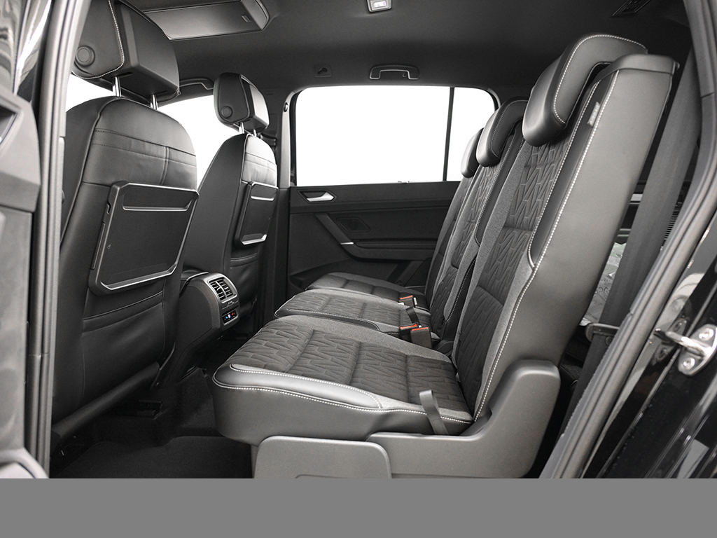 Volkswagen Touran 1.5 COMFORTLINE 7SITZE CAM ACC LM17 NAVI